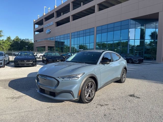 2023 Ford Mustang-Mach-e Select's photo