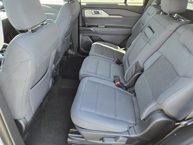 New 2026 Star White Metallic Tri-Coat Ford Active image 7