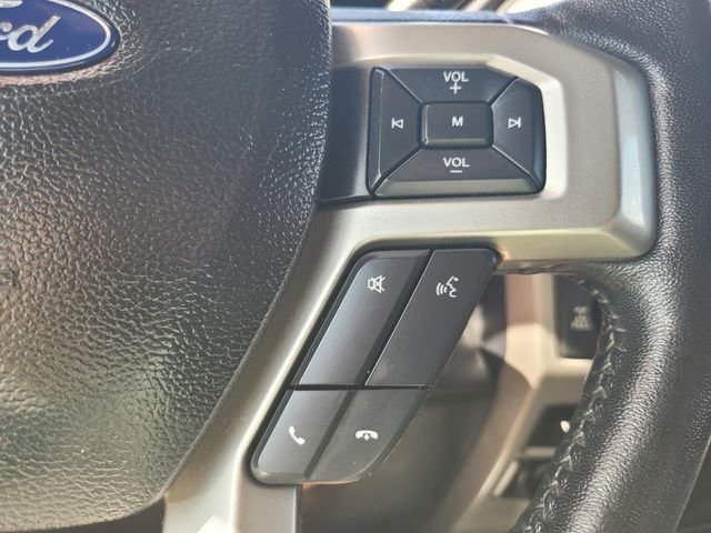 Used 2020 Silver Ford Lariat image 27