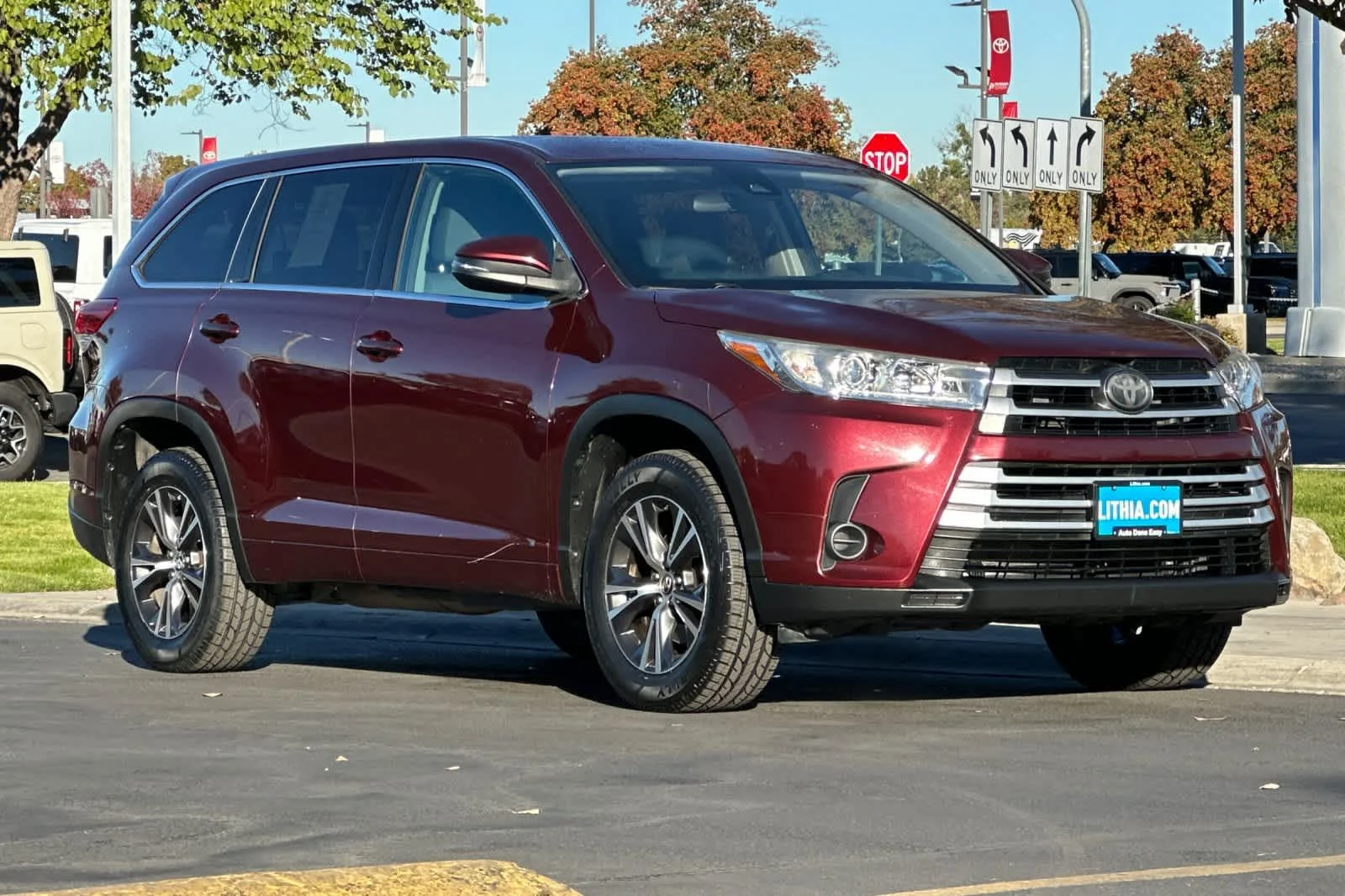 Used 2017 Ooh La La Rouge Mica Toyota LE image 9