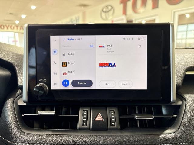 Certified Used 2023 MAGNETIC GRAY MET. Toyota  image 17