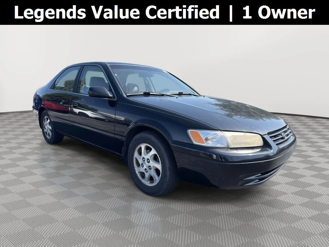 Used 1999 Black Toyota LE image 1