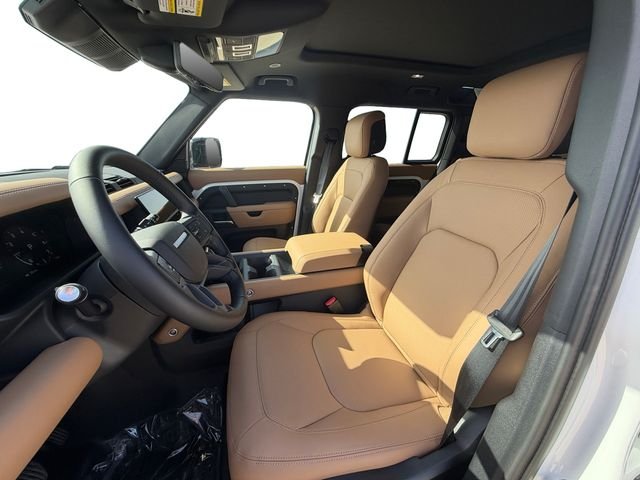 New 2026 Fuji White Land Rover X-Dynamic SE image 10