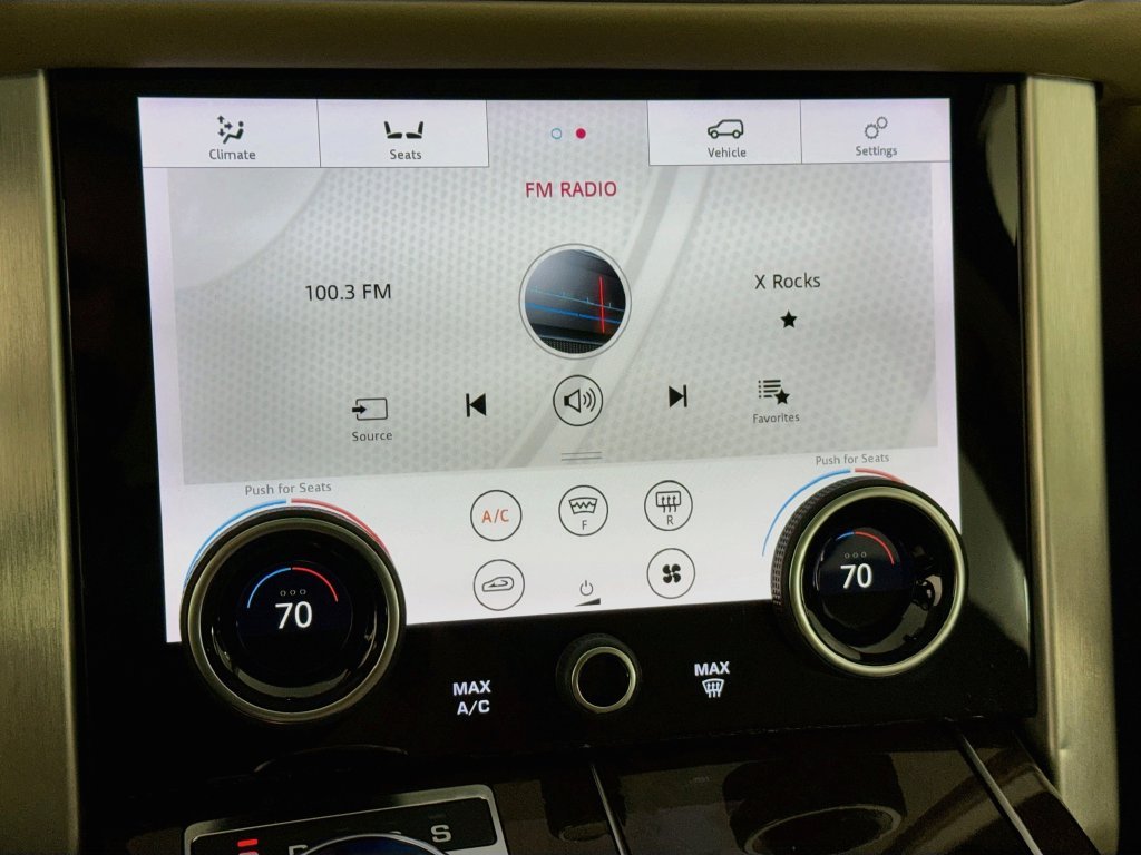 Used 2018 Gray Land Rover HSE image 15