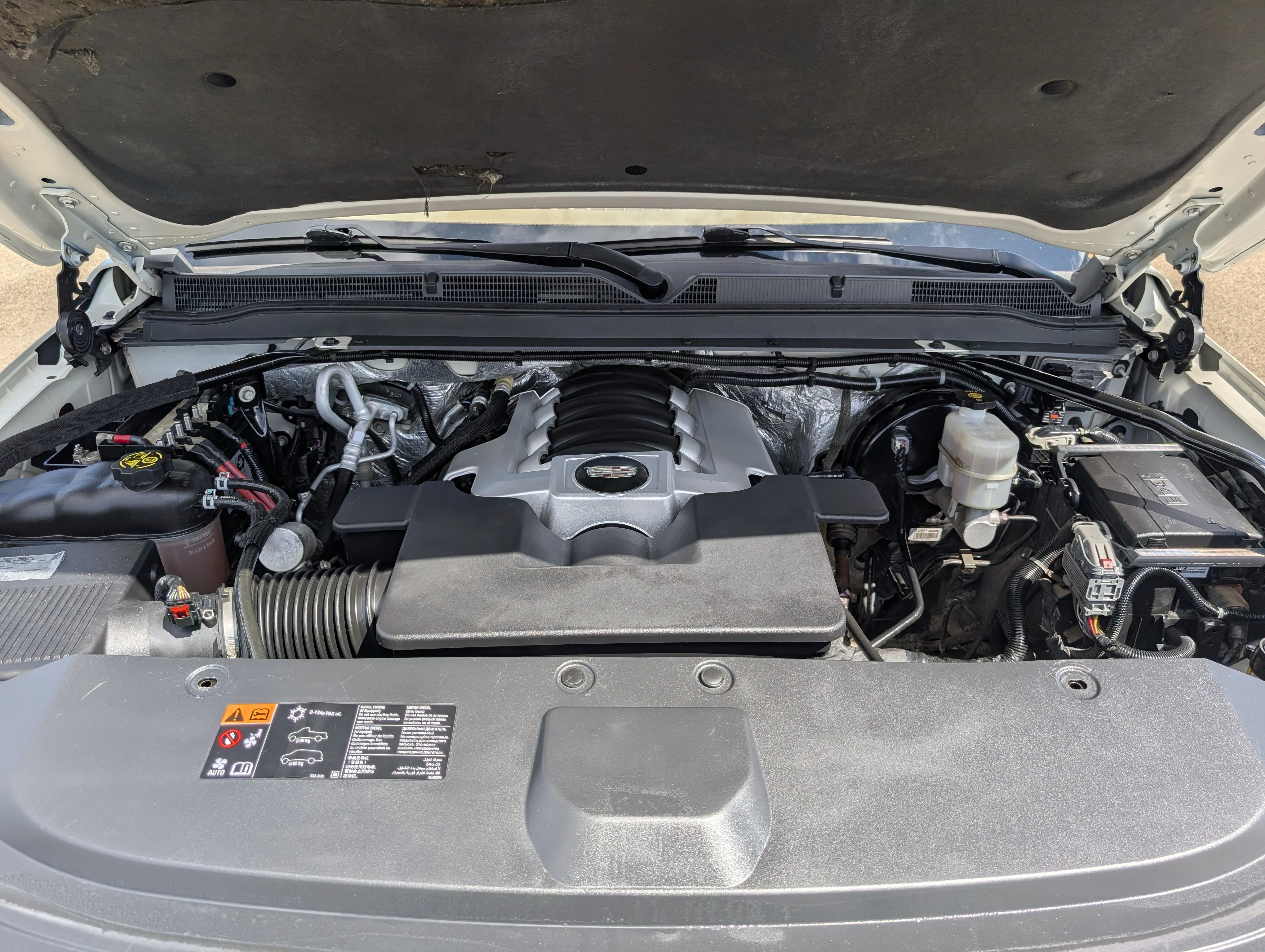 Used 2015 White Cadillac Platinum image 37