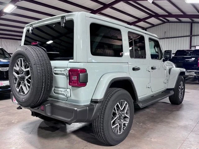 Used 2024 Gray Jeep Sahara image 2