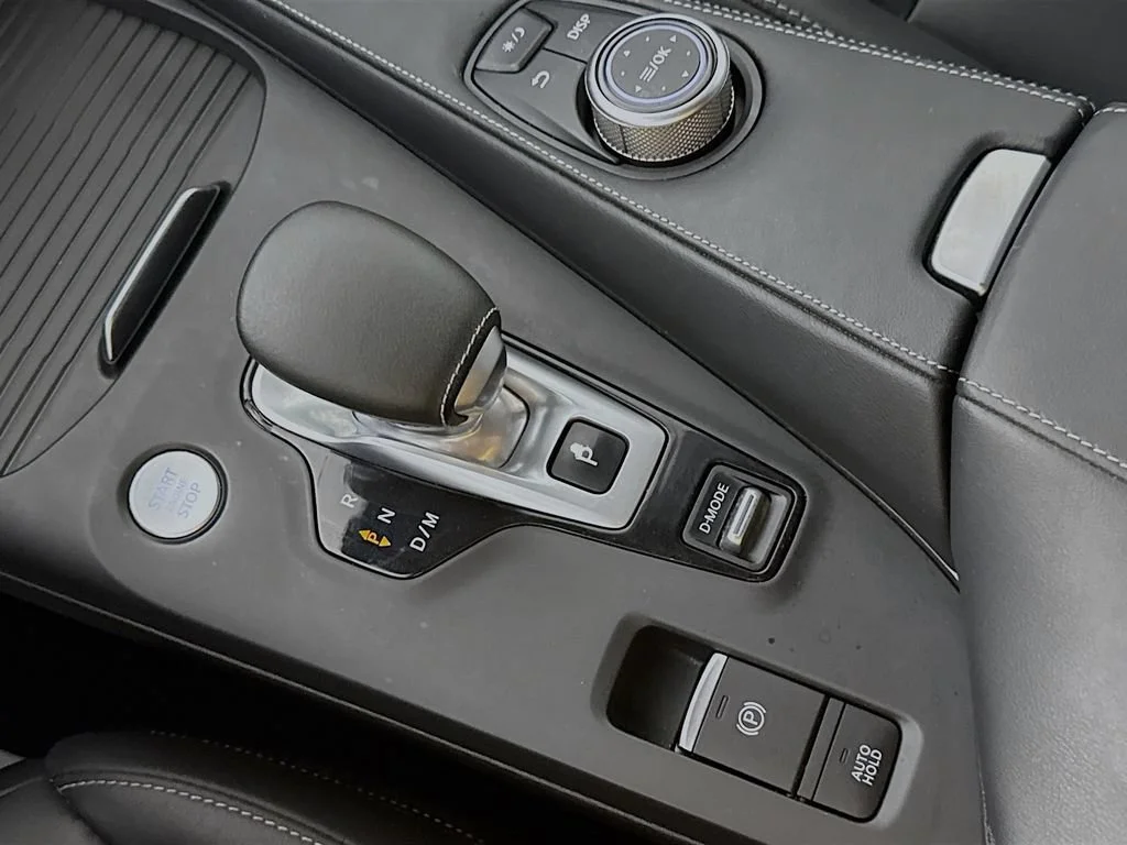 Certified Used 2022 Black INFINITI LUXE image 21