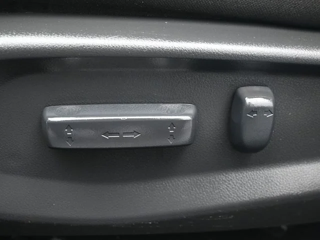 Used 2021 Silver Honda EX image 18