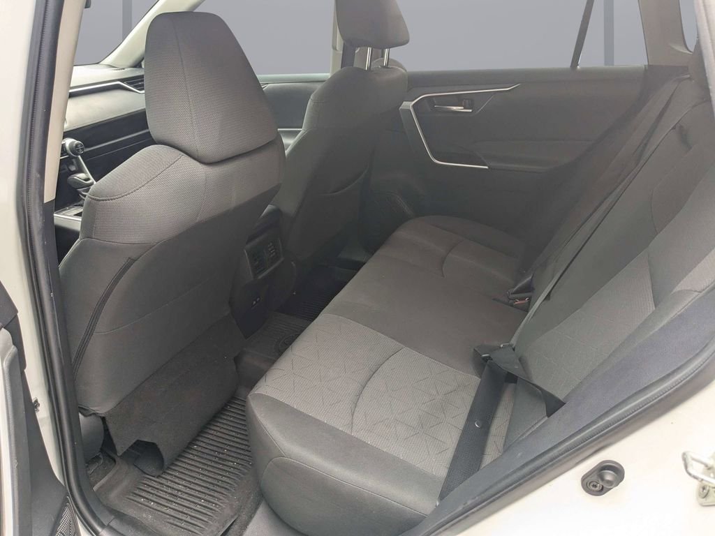 Used 2022 White Toyota XLE image 14
