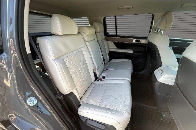New 2027 Gray Hyundai SEL AWD image 10