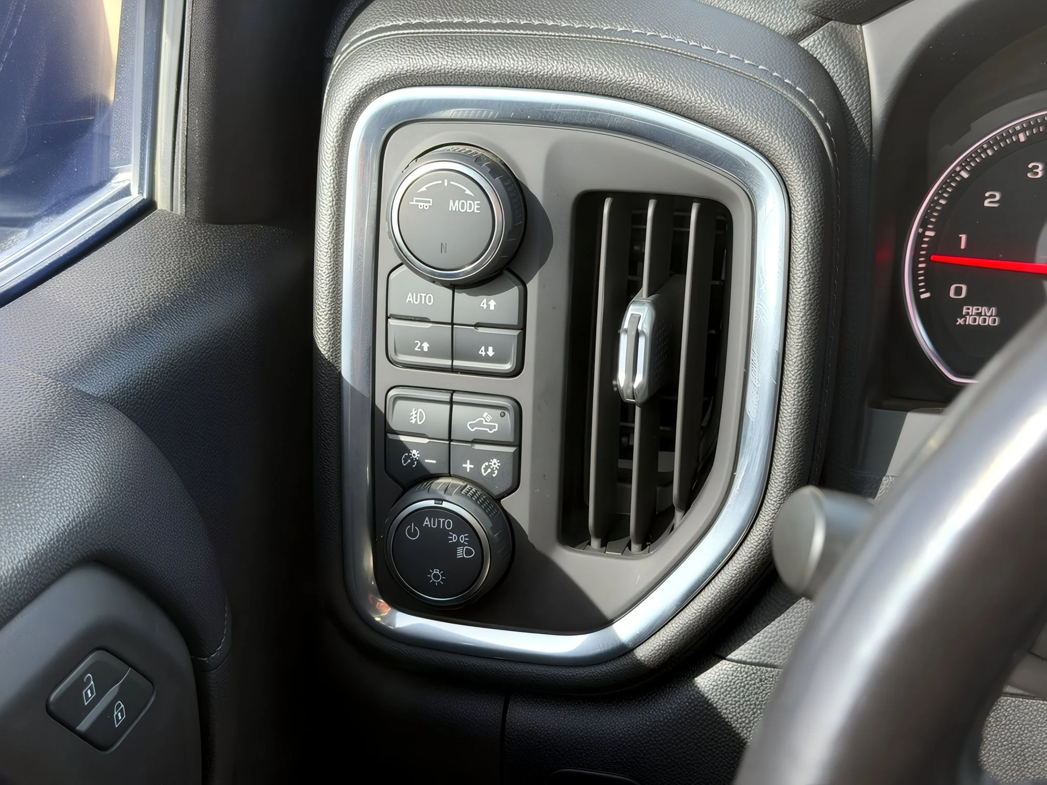 2021 Chevrolet Silverado 1500 LT Trail Boss - Photo 21
