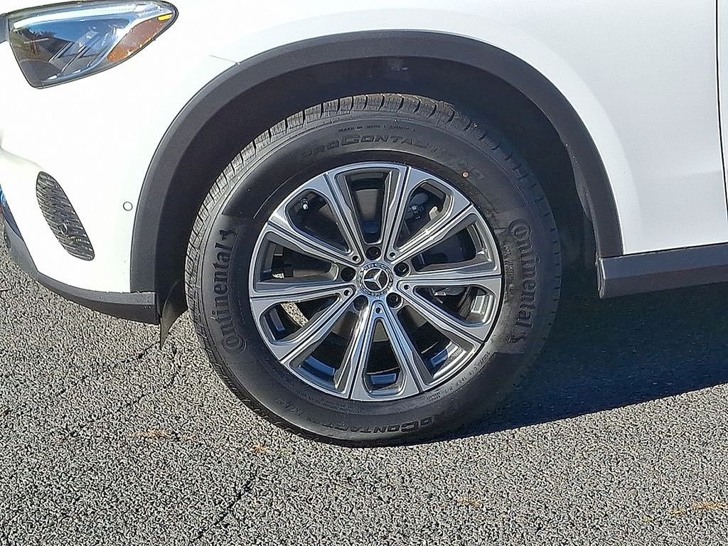 Certified Used 2026 Black Mercedes-Benz GLC 300 image 6