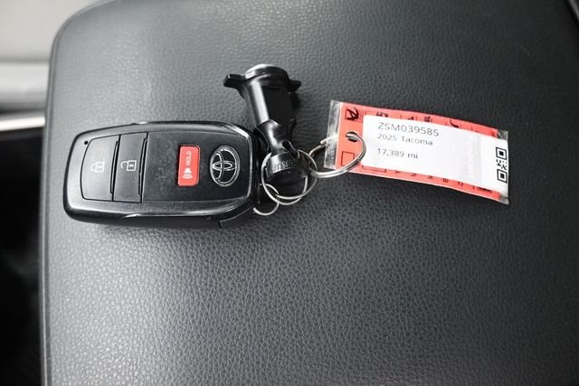 Used 2025 Silver Toyota SR5 image 9