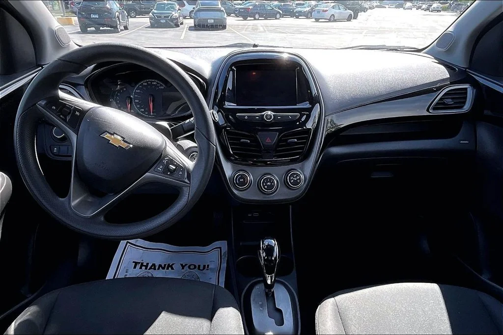Used 2021 White Chevrolet 1LT image 18