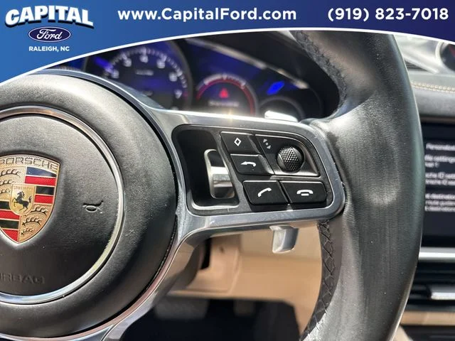 Used 2019  Porsche Base image 24