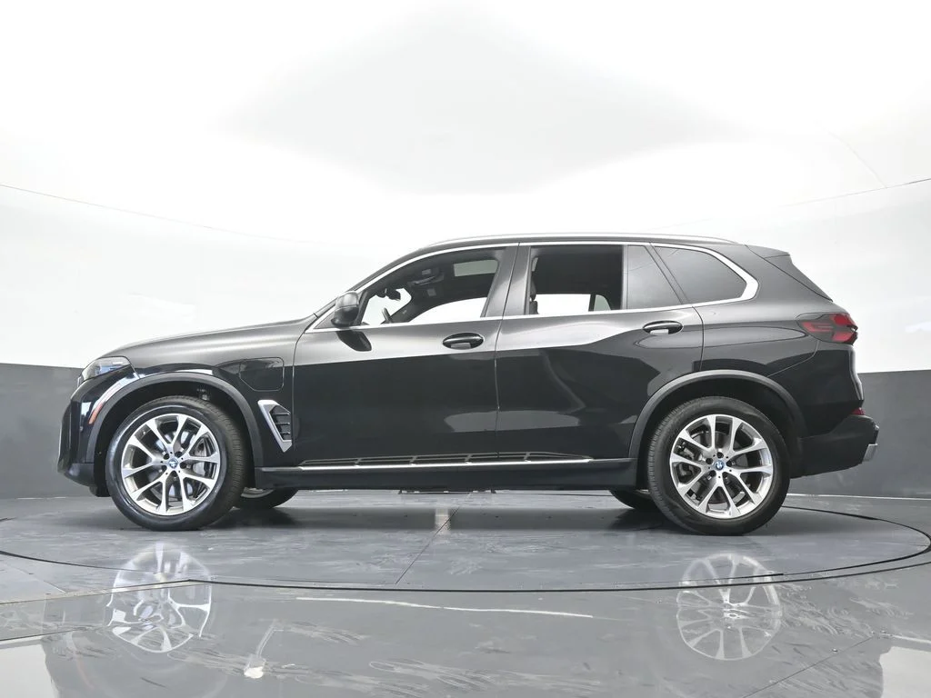 Used 2025 Black Sapphire Metallic BMW xDrive50e image 63