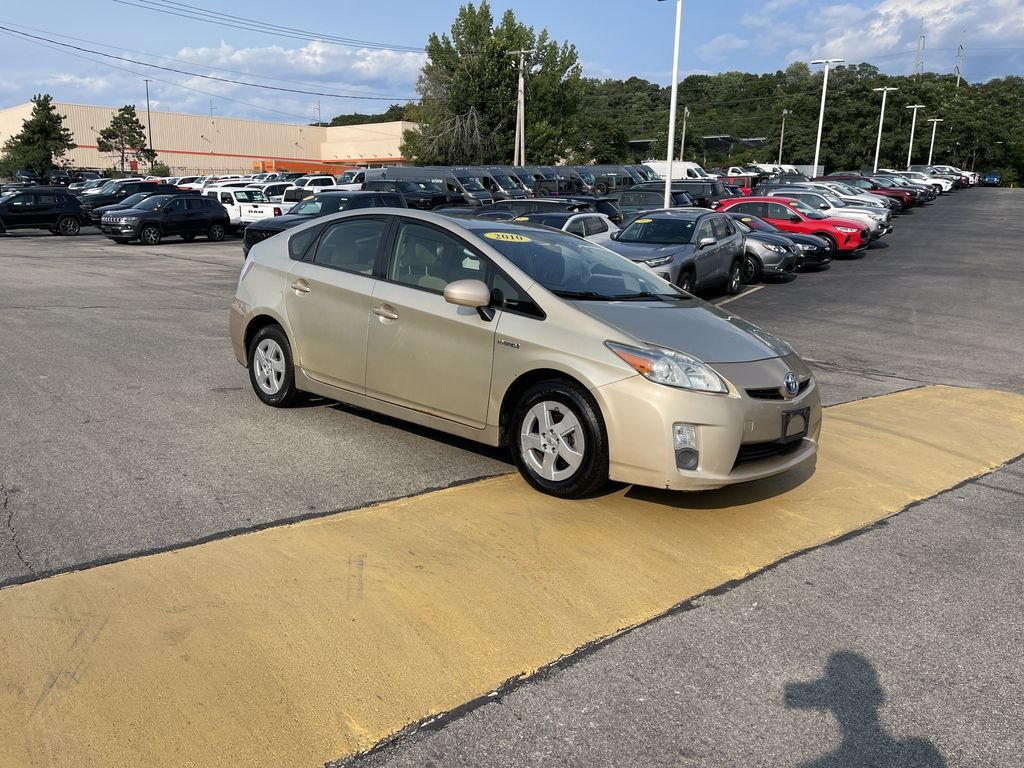 Used 2010 Gold Toyota II image 6