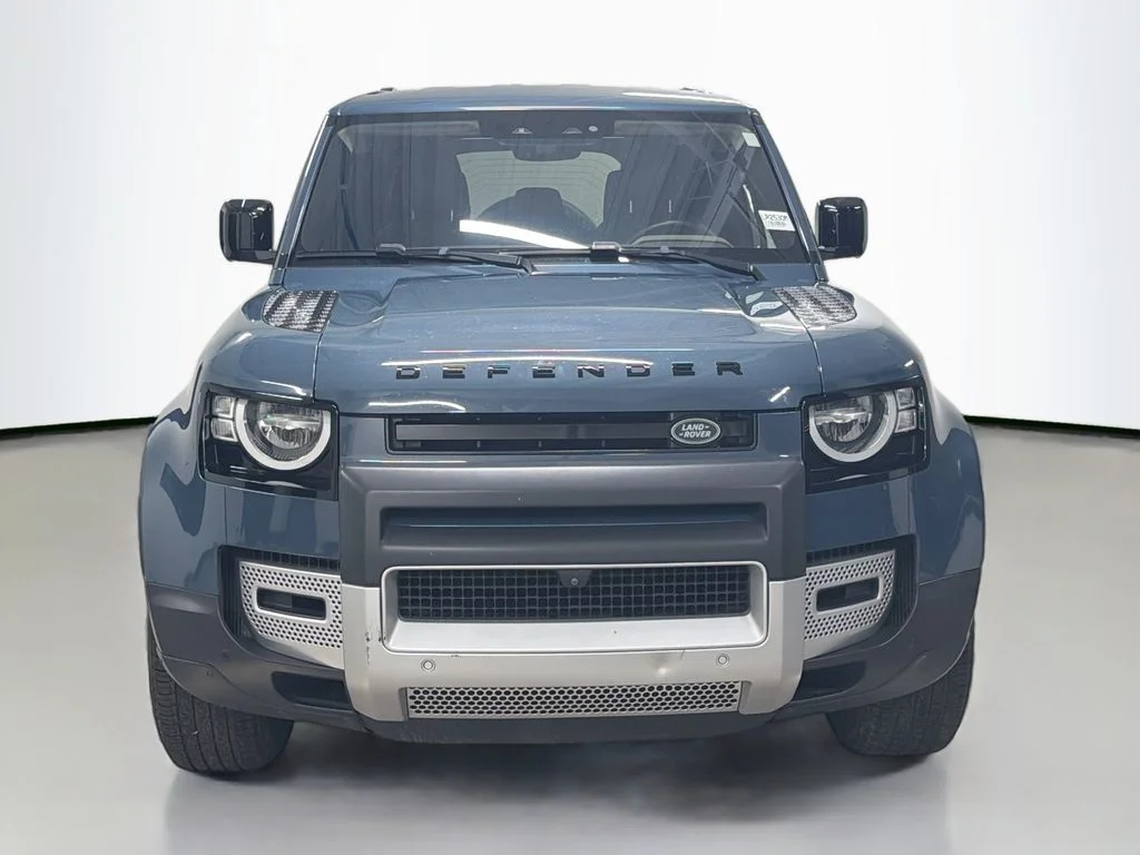 Used 2020 Tasman Blue Metallic Land Rover S image 6