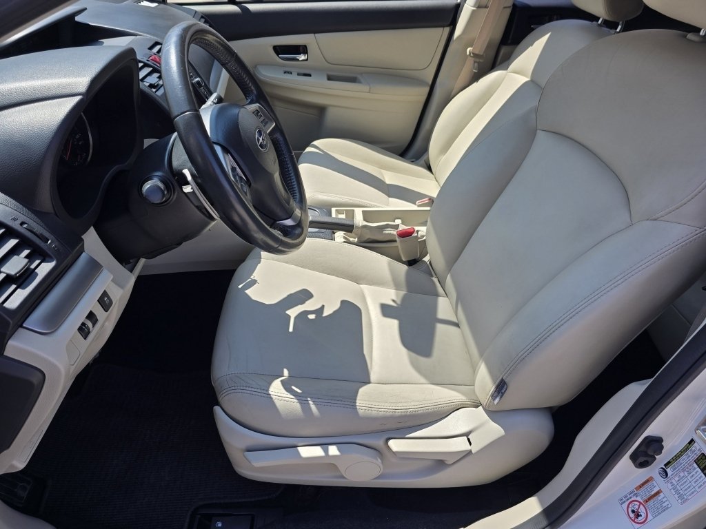 Used 2014 Satin White Pearl Subaru Limited image 30
