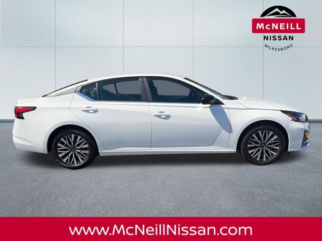 New 2026 White Nissan SV image 9