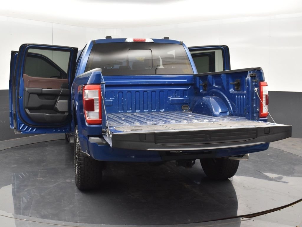 Used 2022 Blue Ford Lariat image 39