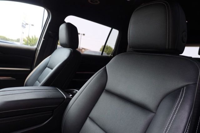 Used 2025 White Chevrolet LT image 21