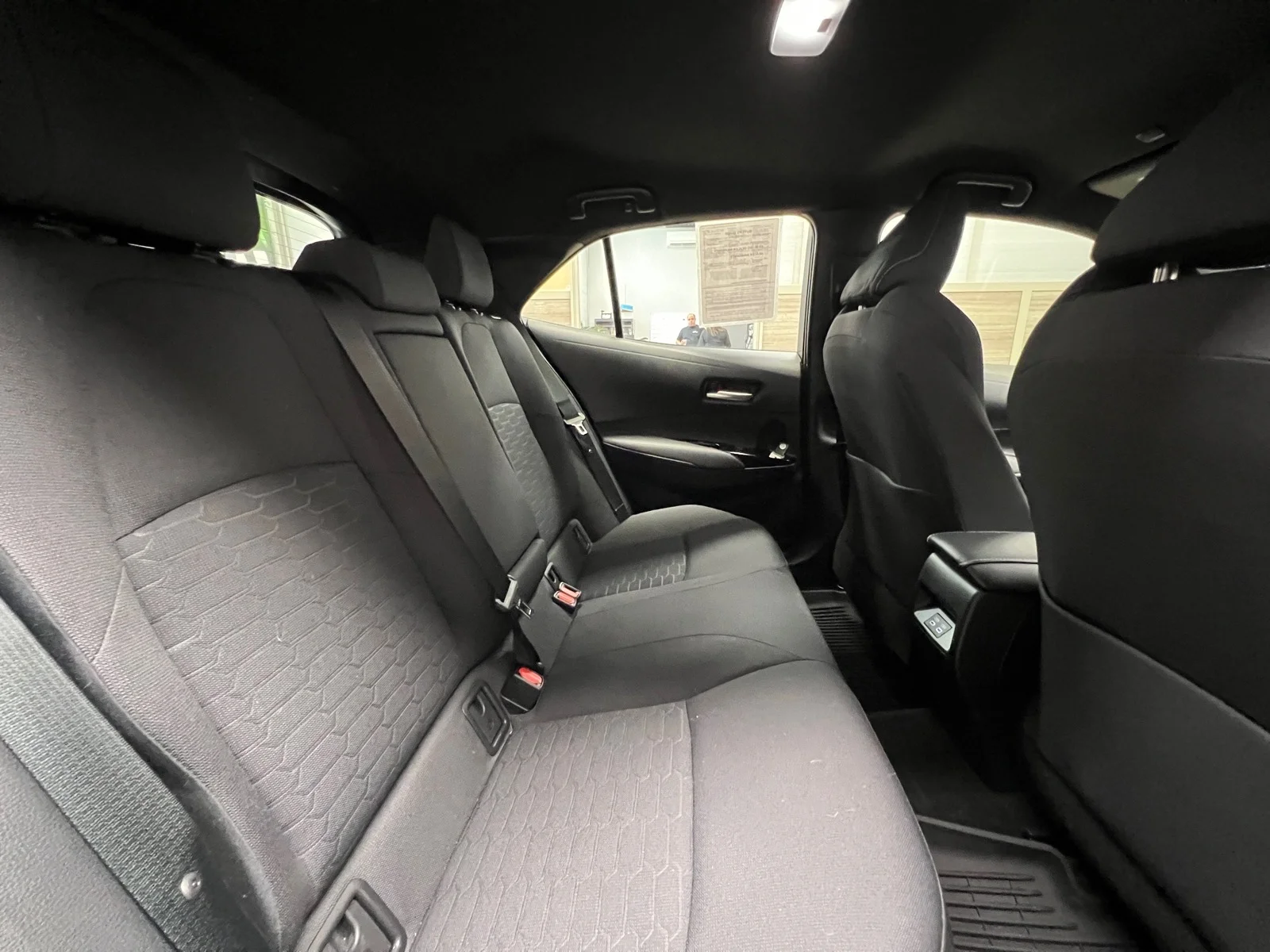 Used 2025 Ice Cap (040) Toyota SE image 23