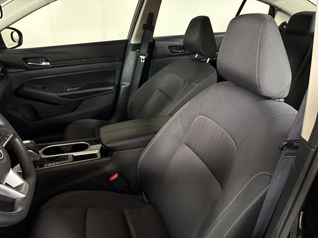 Used 2024 Black Nissan 2.5 SV image 16