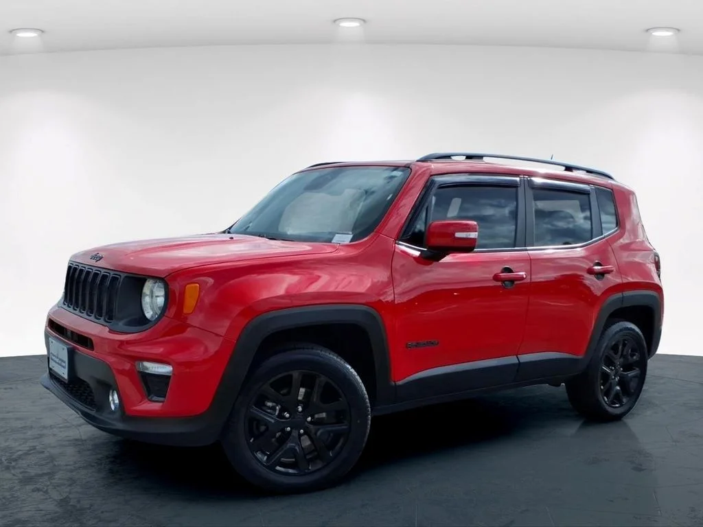 Used 2019 Red Jeep Latitude image 2