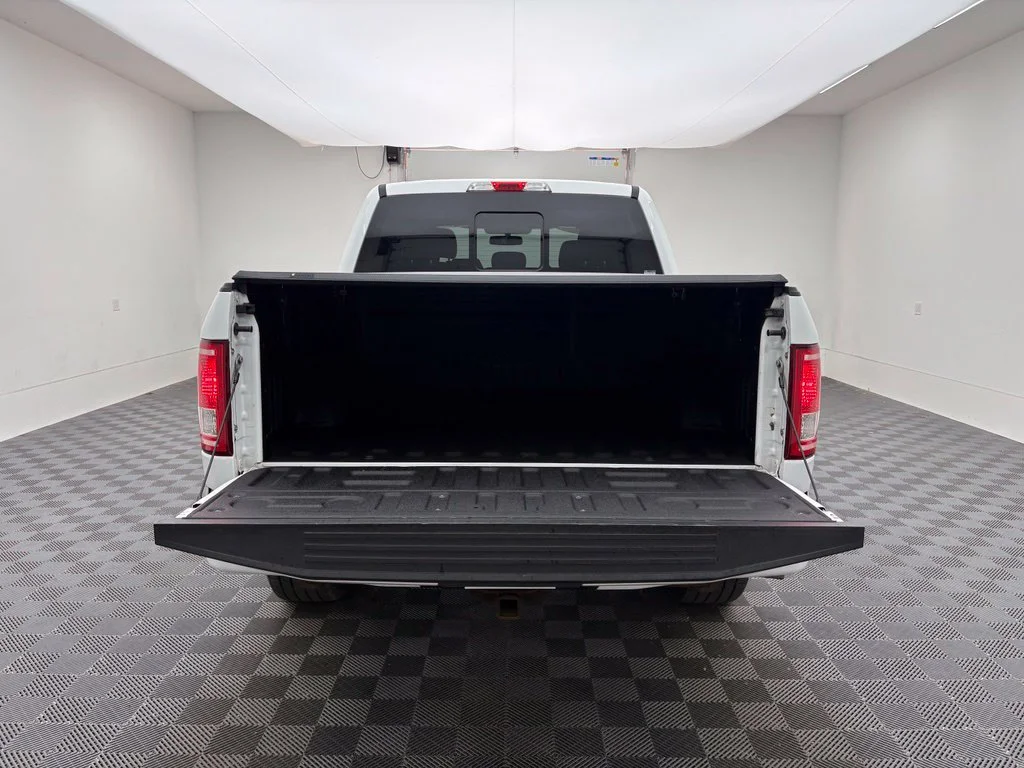 Used 2016  Ford XLT image 10