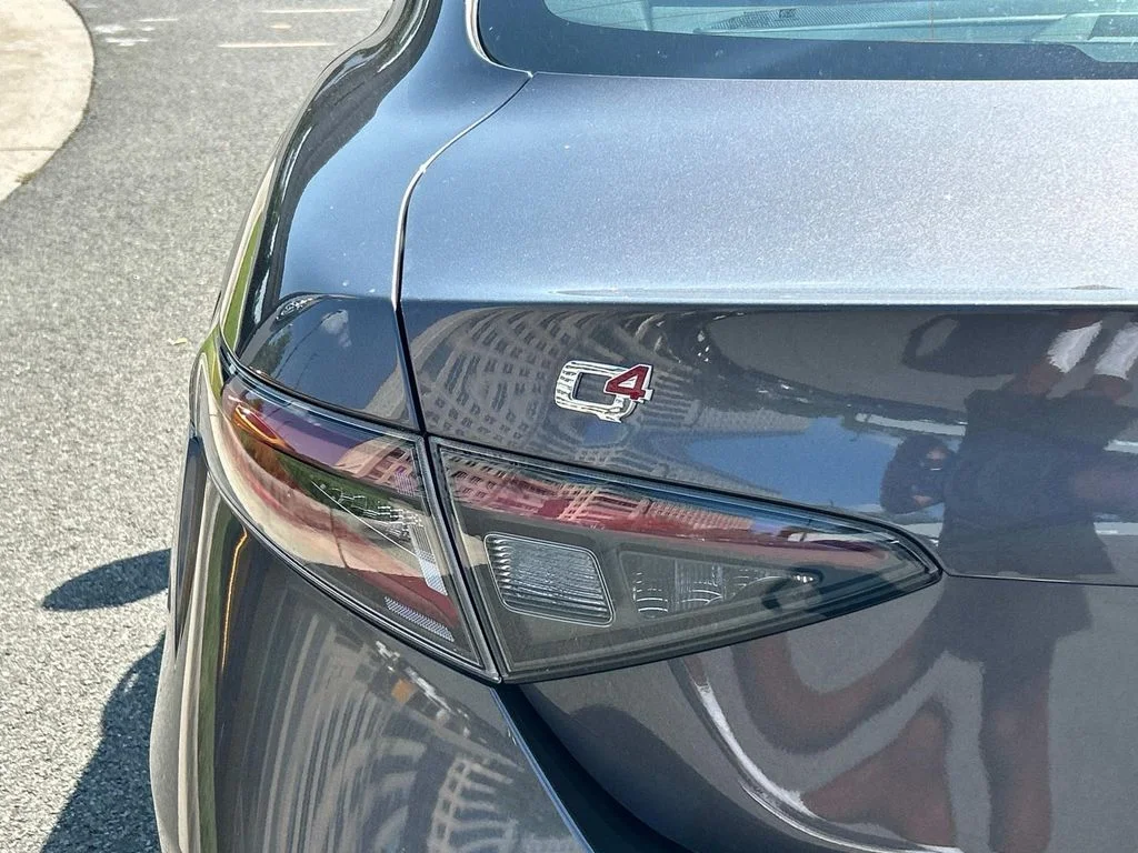 2025 Alfa Romeo Giulia Base - Photo 12