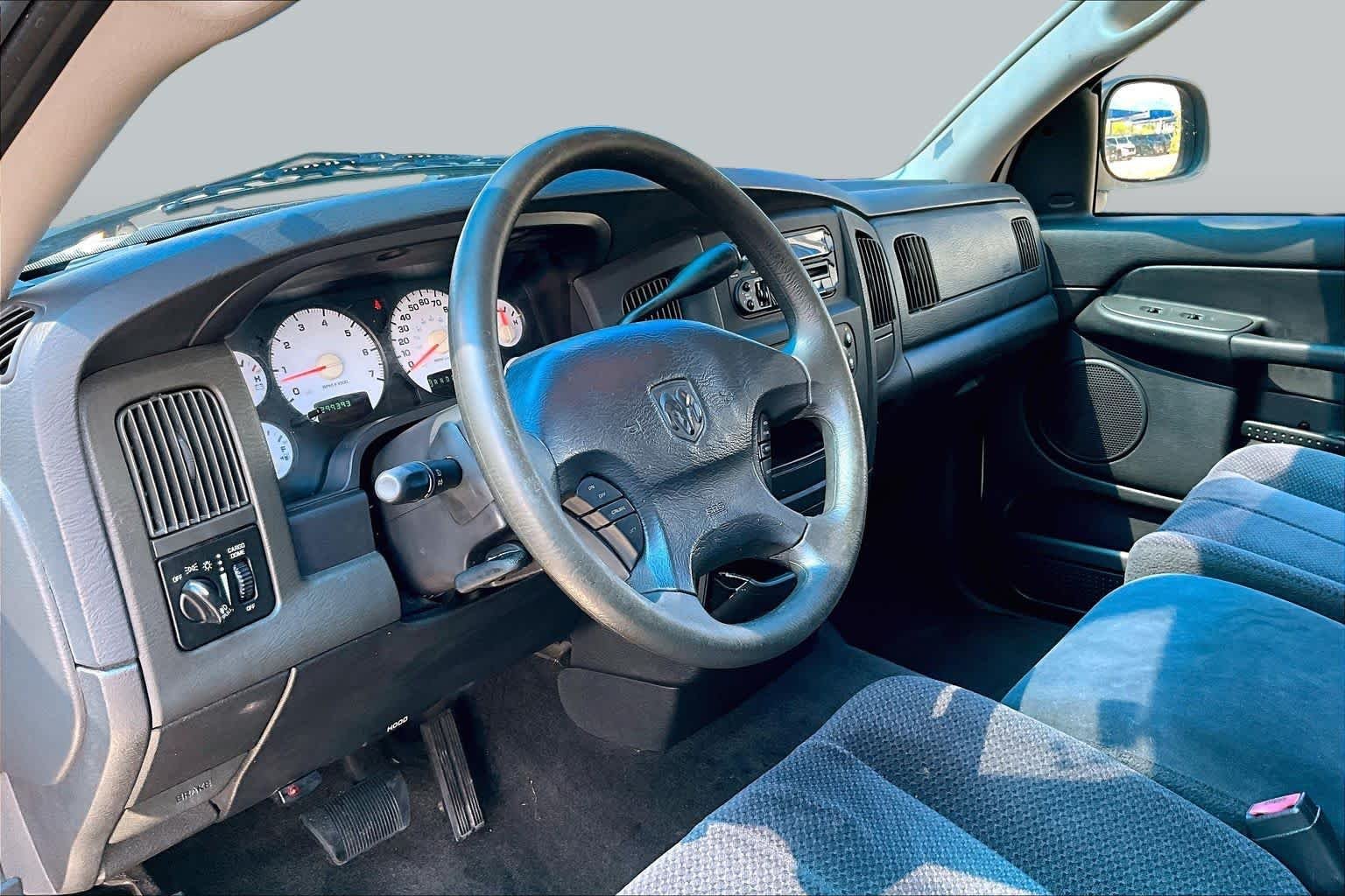 Used 2003 Bright White Dodge SLT image 16