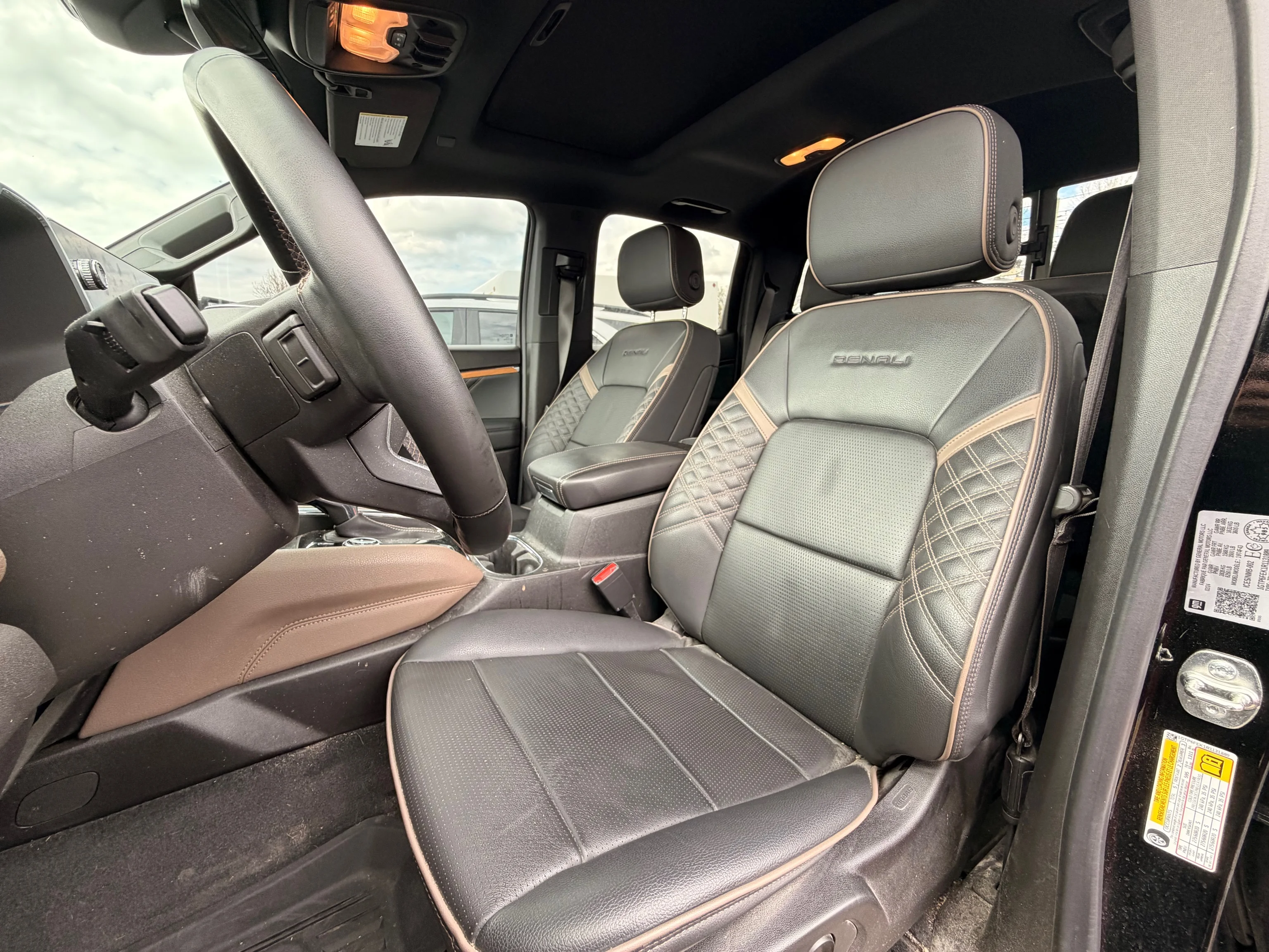 Used 2024  GMC Denali image 6
