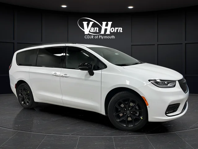2026 Chrysler Pacifica Select AWD's photo