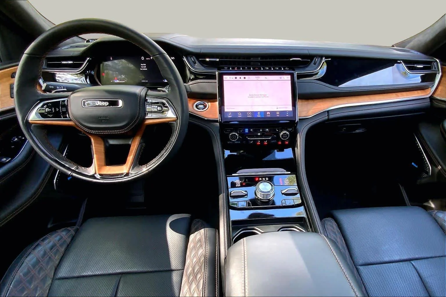 Used 2025 Diamond Black Crystal Pearlcoat Jeep Summit Reserve image 15