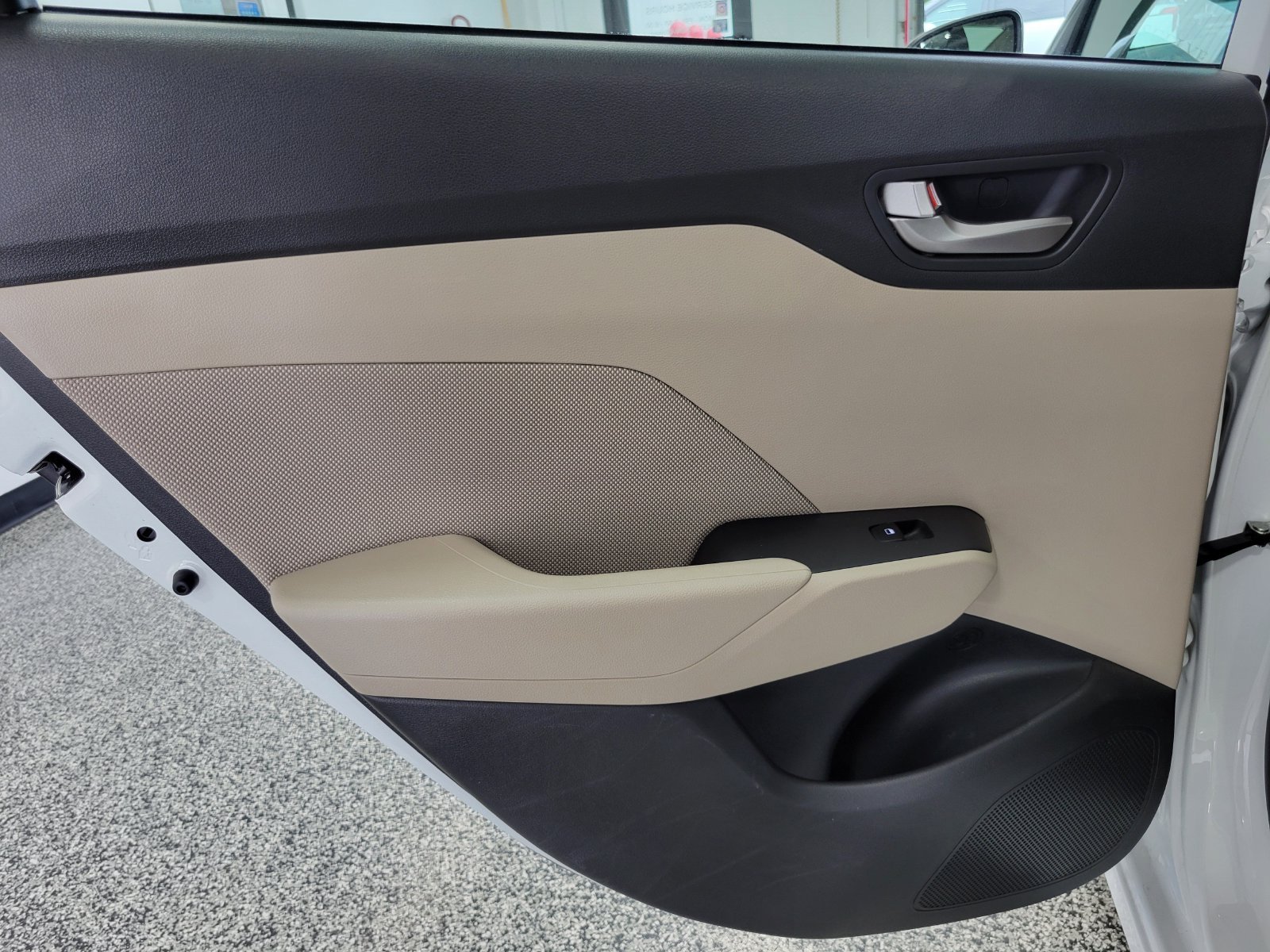 Used 2022 White Hyundai Limited image 24