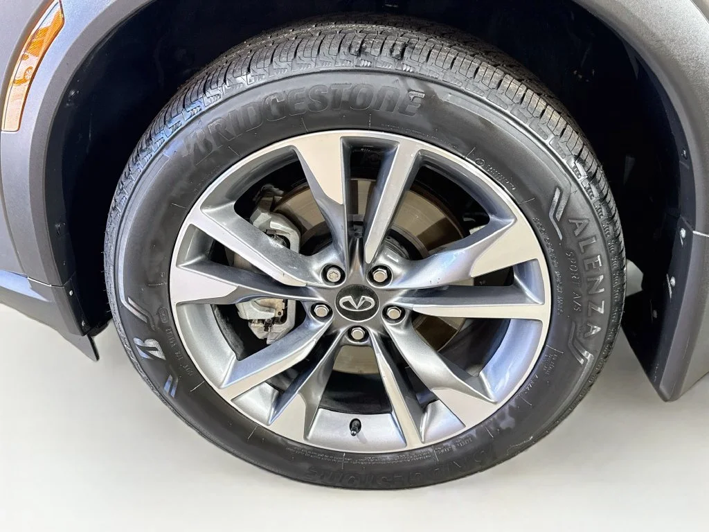 Certified Used 2024 Gray INFINITI LUXE image 45