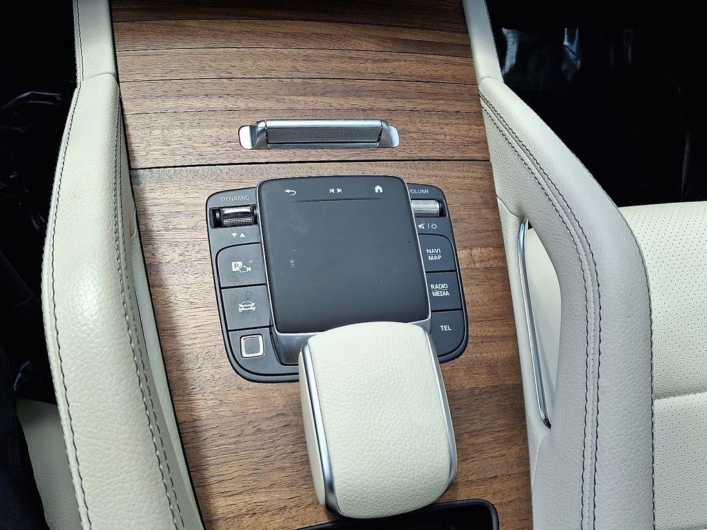 Certified Used 2025 Polar White Mercedes-Benz GLE 450e image 24