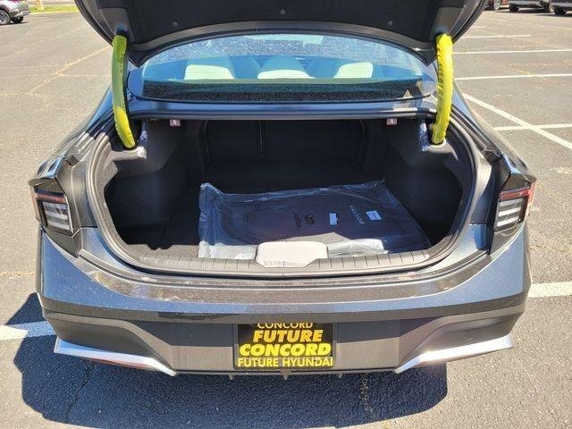 New 2026 Gray Hyundai SE image 36
