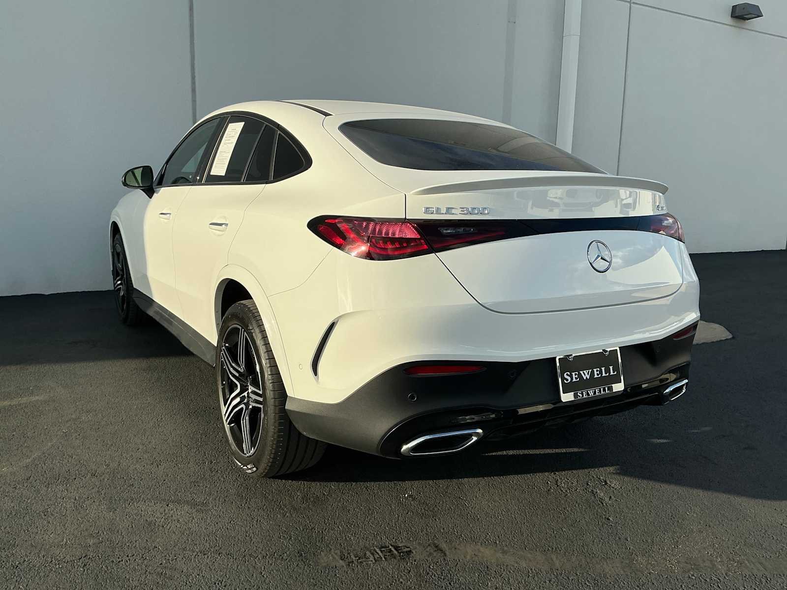 Certified Used 2026 Polar White Mercedes-Benz GLC 300 image 6