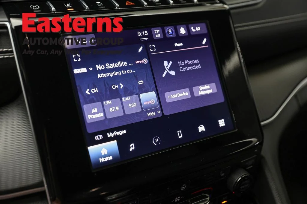 Used 2023 Black Jeep Altitude image 19