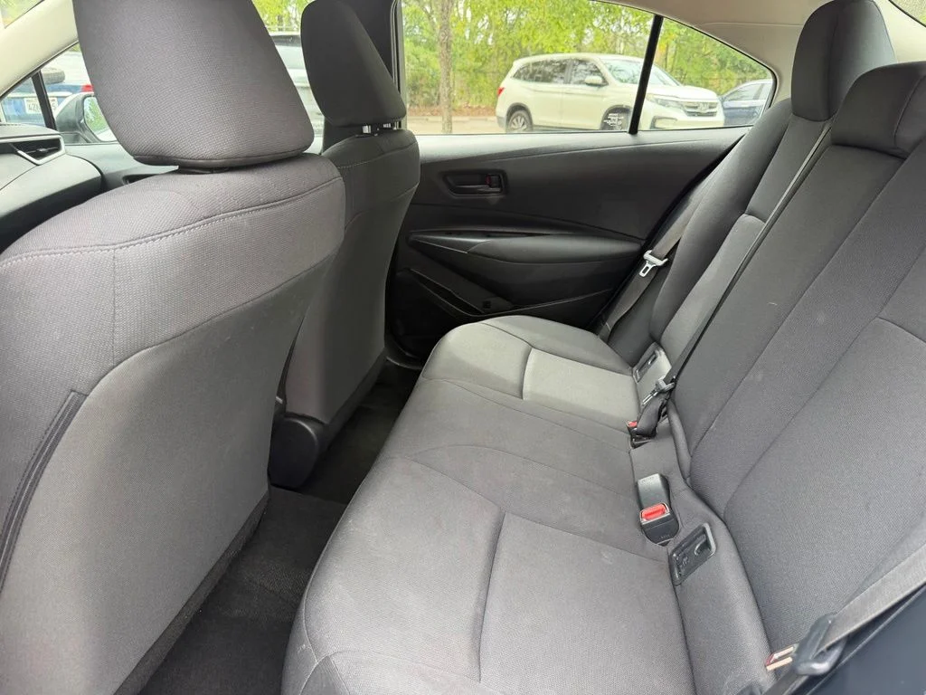 Used 2024 Ice Toyota LE image 11