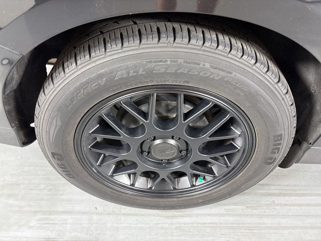 Used 2014 Black Ford SE image 10