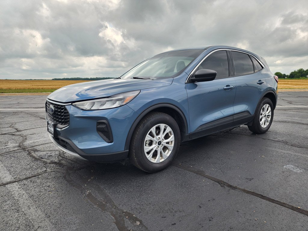 Used 2023 Blue Ford Active image 1