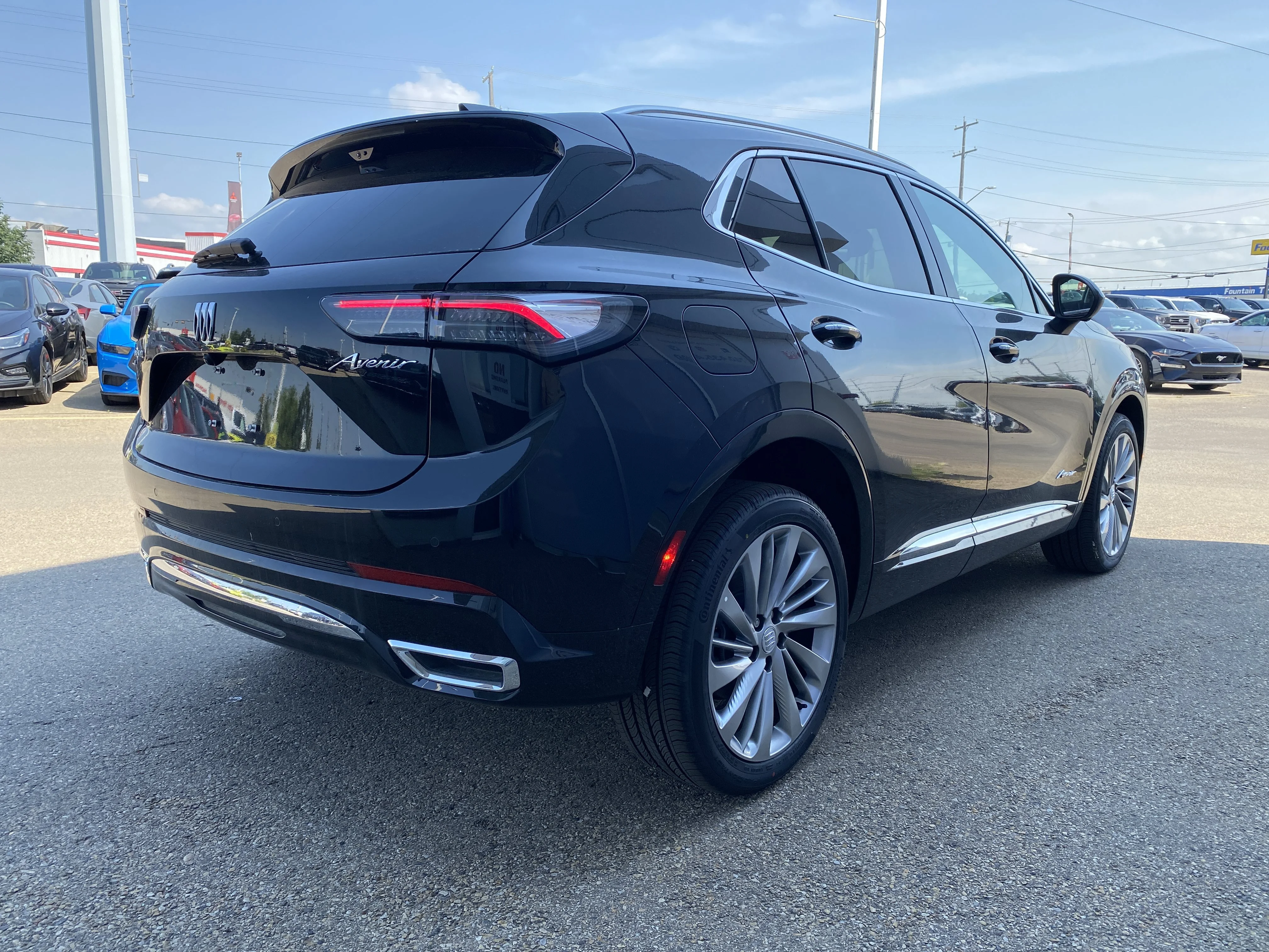 New 2026 EBONY TWILIGHT METALLIC Buick Avenir image 7
