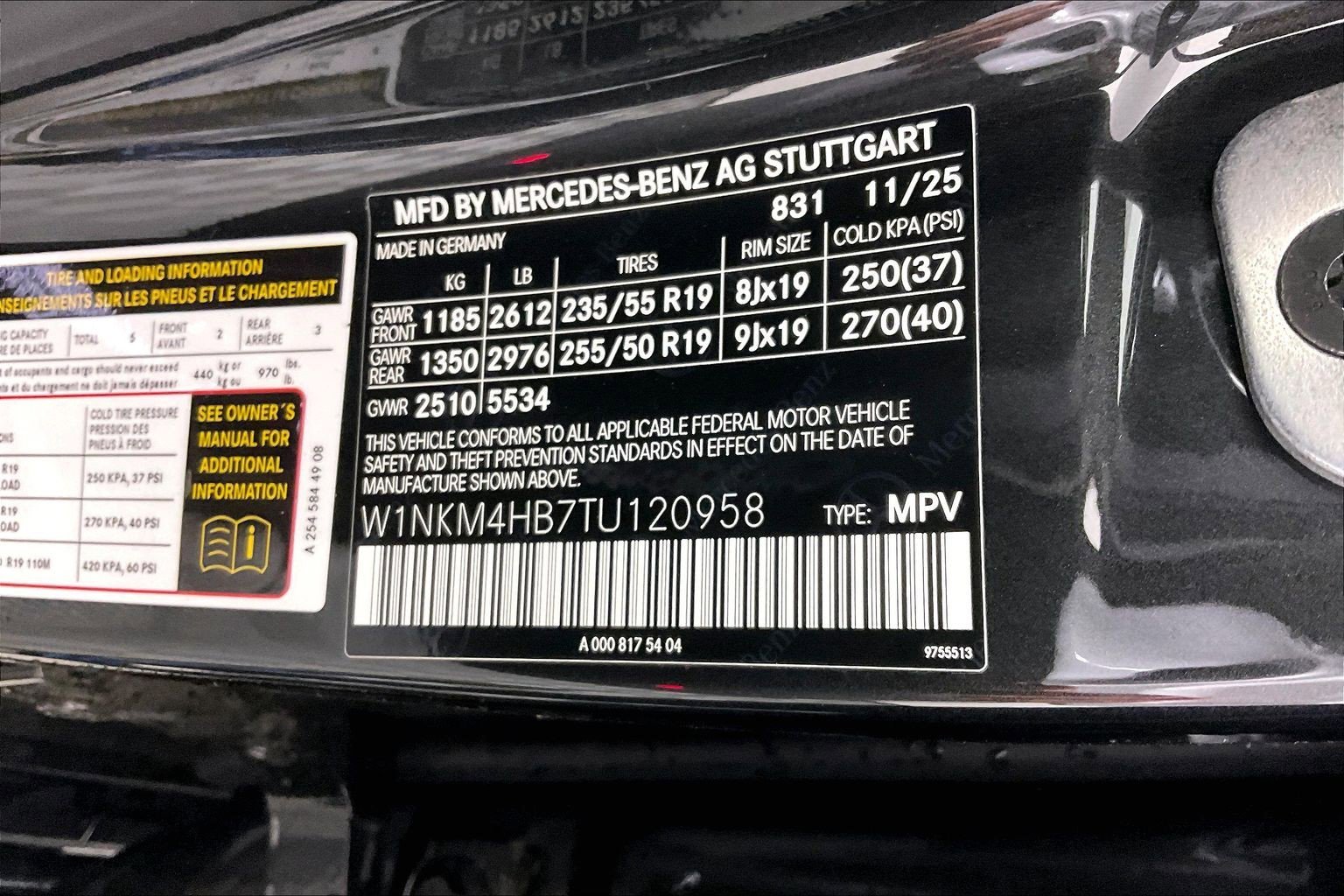 New 2026 Graphite Grey Metallic Mercedes-Benz GLC 300 image 25