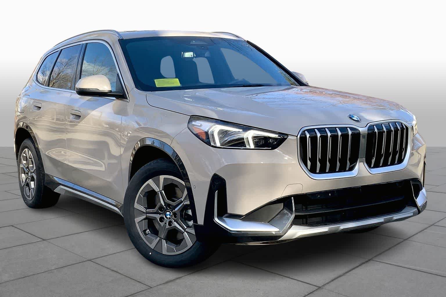 Used 2026 Dune Grey Metallic BMW xDrive28i image 2