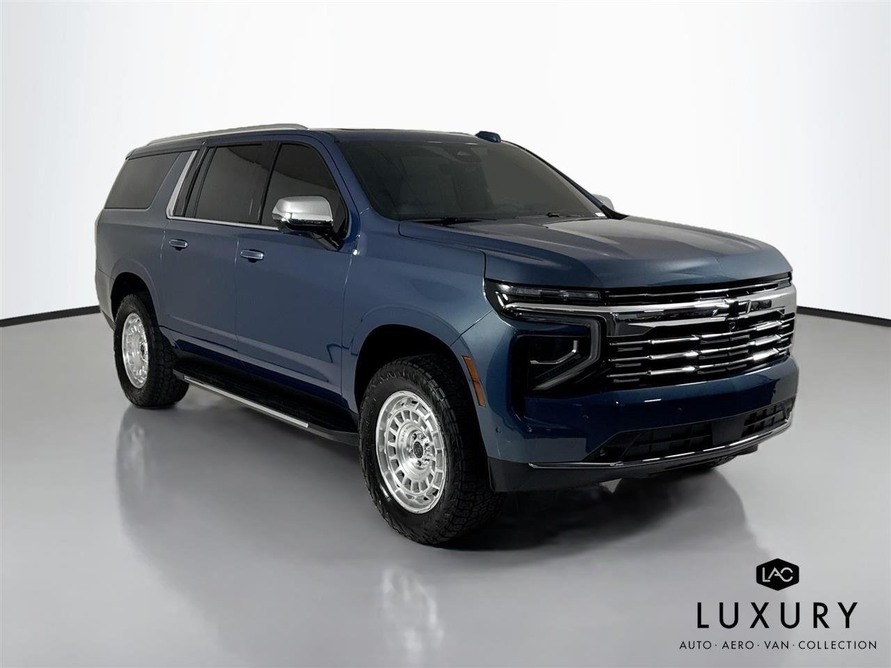 Used 2025 Lakeshore Blue Metallic Chevrolet Premier image 3