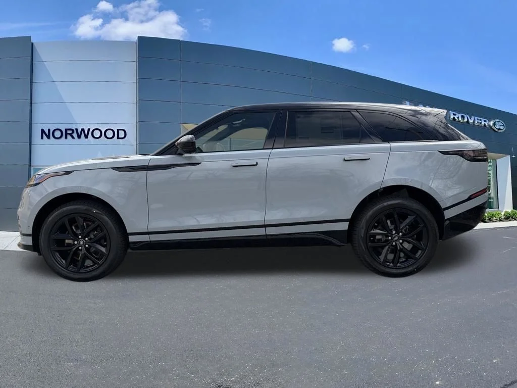 New 2026 Arroios Grey Land Rover Dynamic SE image 5