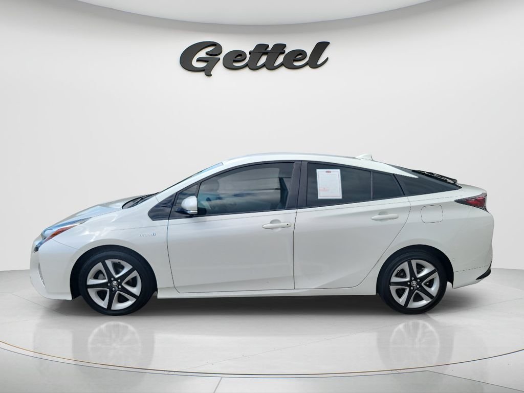 Certified Used 2017 White Toyota Four Touring image 8
